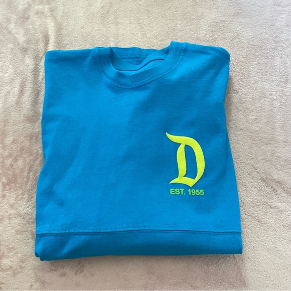 Spirit jersey Disneyland resort top size M - Picture 10 of 10